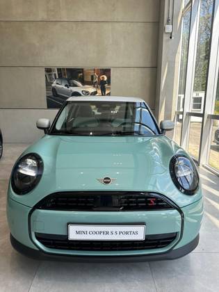 MINI COOPER 2.0 16V TWINPOWER GASOLINA S EXCLUSIVE 2P STEPTRONIC MINI COOPER 2.0 16V TWINPOWER GASOLINA S EXCLUSIVE 2P STEPTRONIC